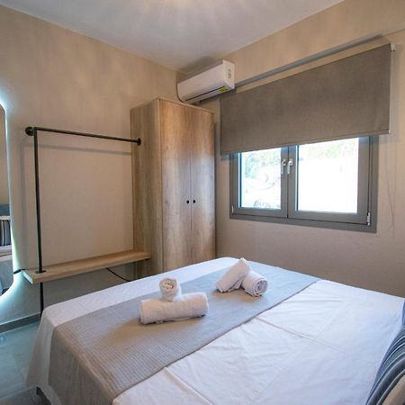 Heraclea Luxury Suites Nea Irakleia Extérieur photo