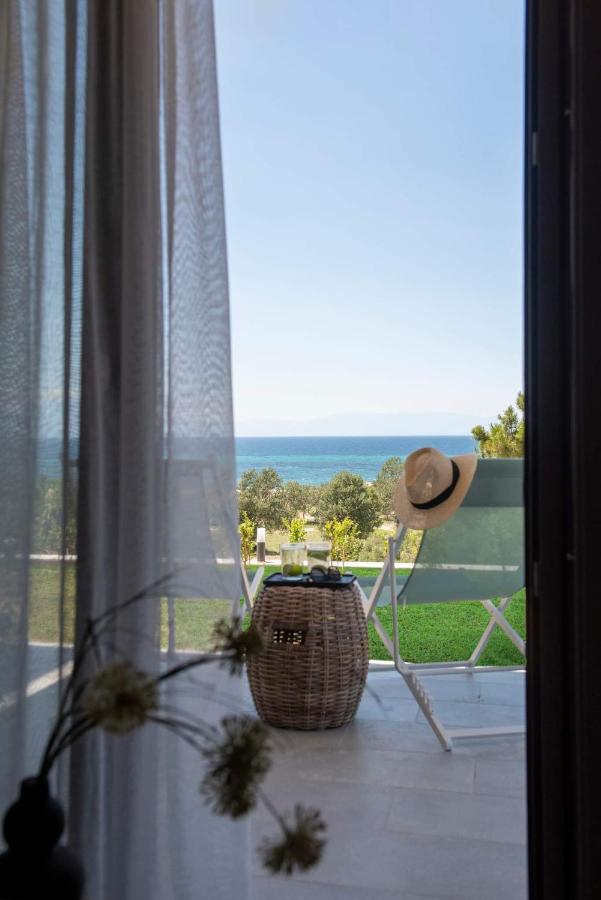 Heraclea Luxury Suites Nea Irakleia Extérieur photo