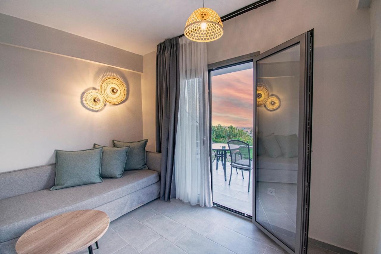 Heraclea Luxury Suites Nea Irakleia Extérieur photo