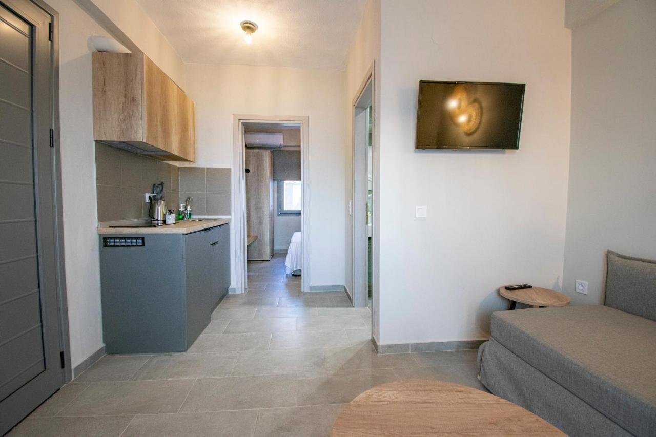 Heraclea Luxury Suites Nea Irakleia Extérieur photo