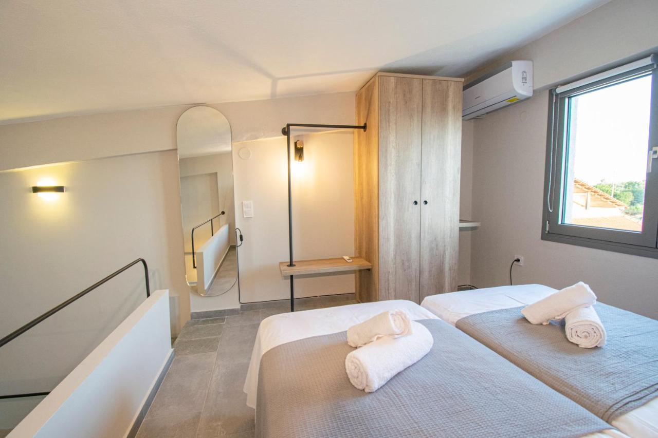 Heraclea Luxury Suites Nea Irakleia Extérieur photo