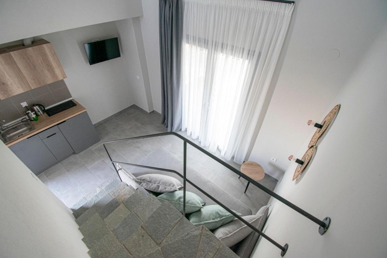 Heraclea Luxury Suites Nea Irakleia Extérieur photo